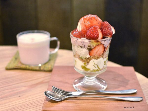 エデン札幌いちごパフェ